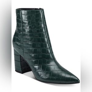 Marc Jacobs Green Booties with Heel size 8
